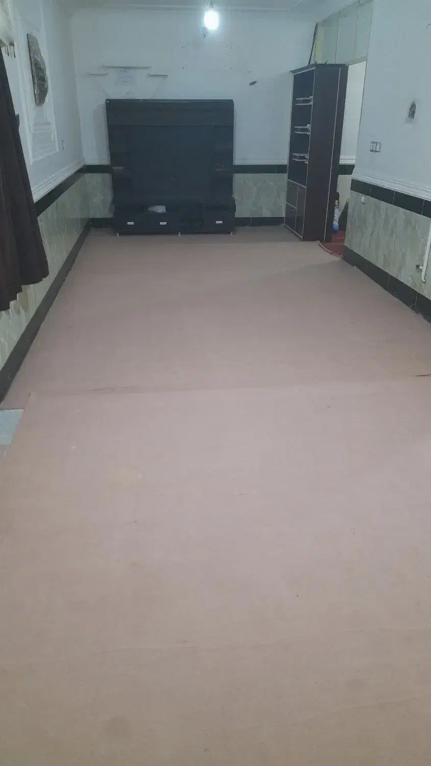 منزل انتهای خیابان باشنده .طبقه دوم .حیاط جدا.|فروش خانه و ویلا|ایرانشهر, |دیوار