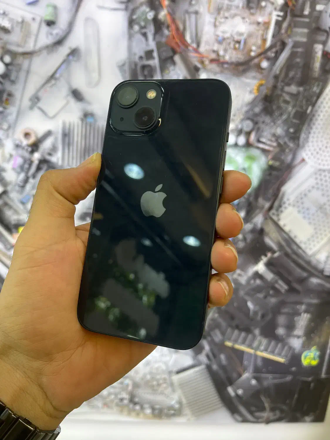 ایفون 13نرمال رنگ مشکی پارت نامبرCH128گیگ|موبایل|اصفهان, احمدآباد|دیوار