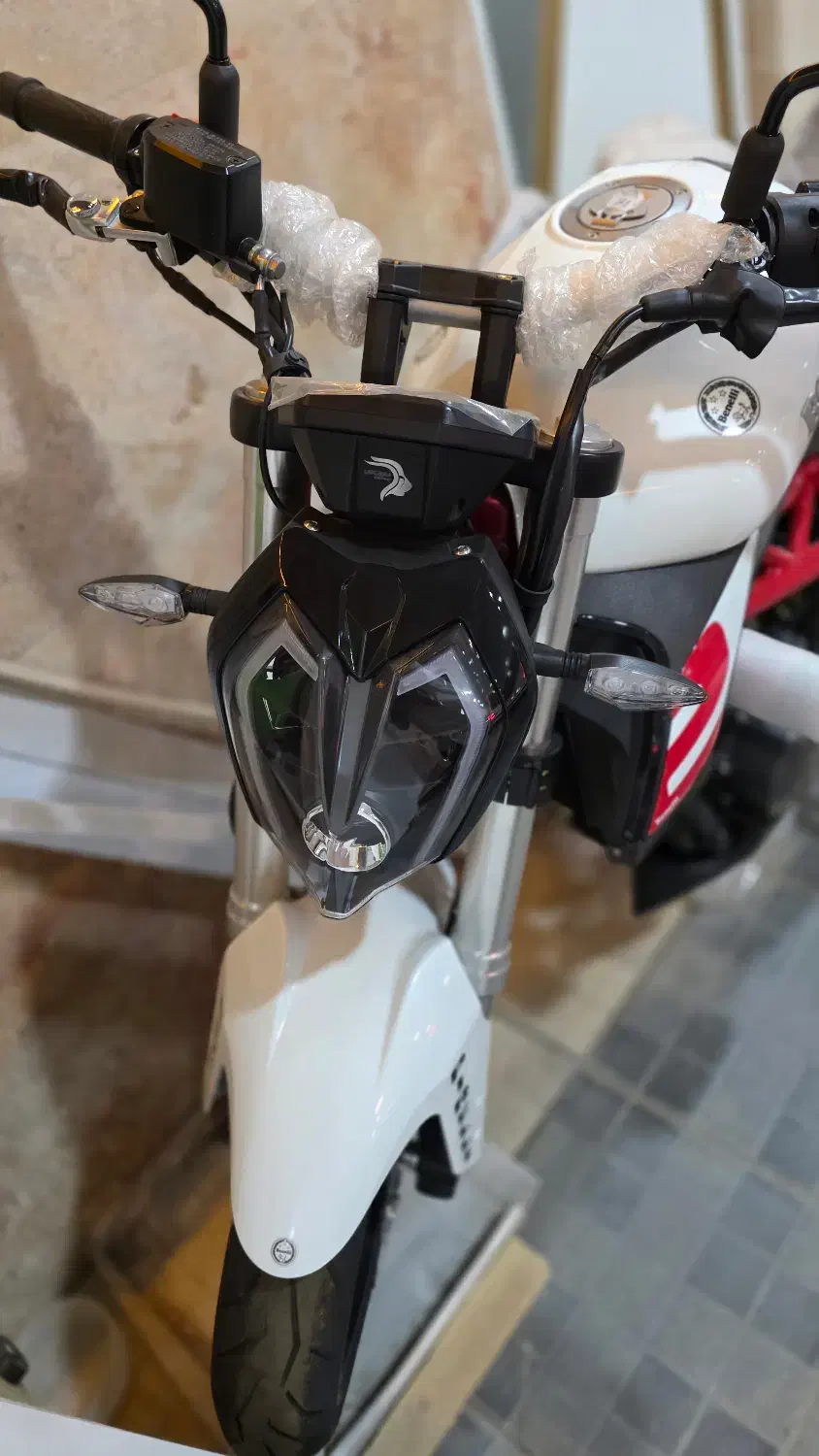 بنلی ۳۰۰ جفت ، خشک صفر مدل ۱۴۰۳|موتورسیکلت|شیراز, درکی|دیوار