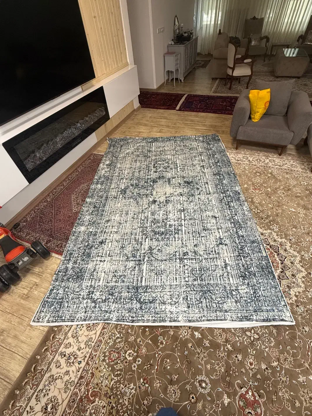 روفرشی کش دار|روفرشی|تهران, فلسطین (میدان انقلاب)|دیوار