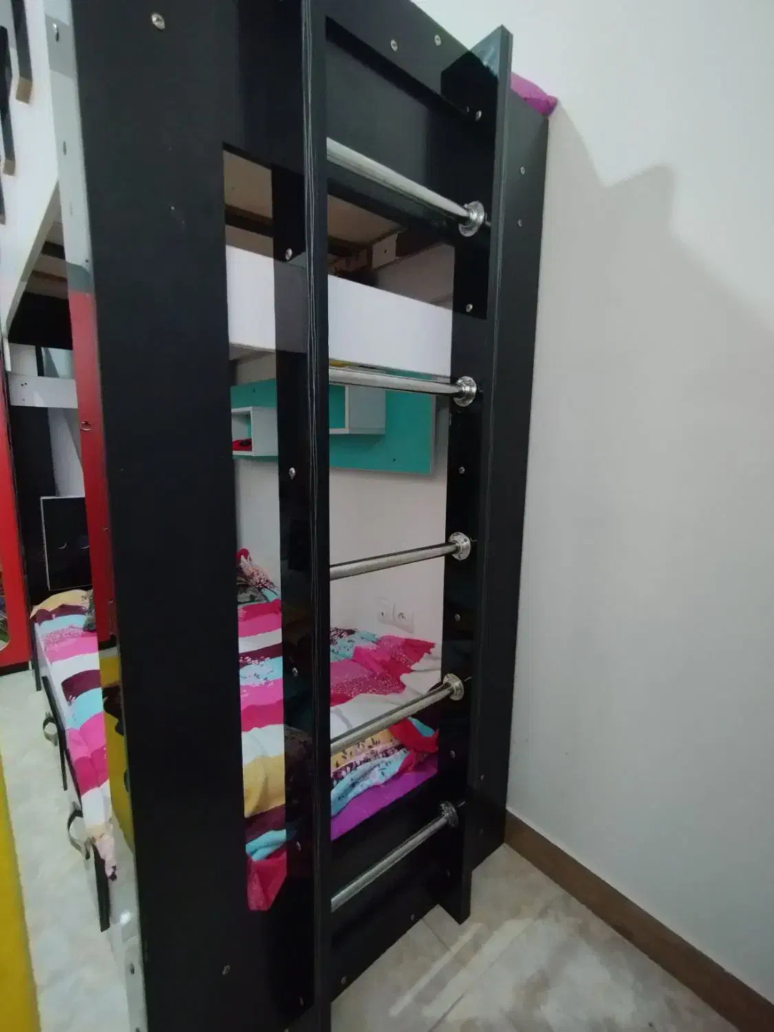 تخت دو طبقه نوجوان|تخت و سرویس خواب|اسلام‌شهر, شهرک قائمیه|دیوار