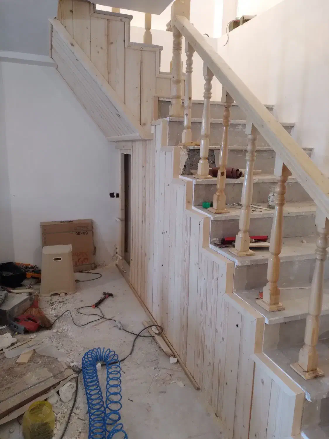 اجرای لمبه کوبی و pvc و... با قیمت مناسب|خدمات پیشه و مهارت|نوشهر, |دیوار