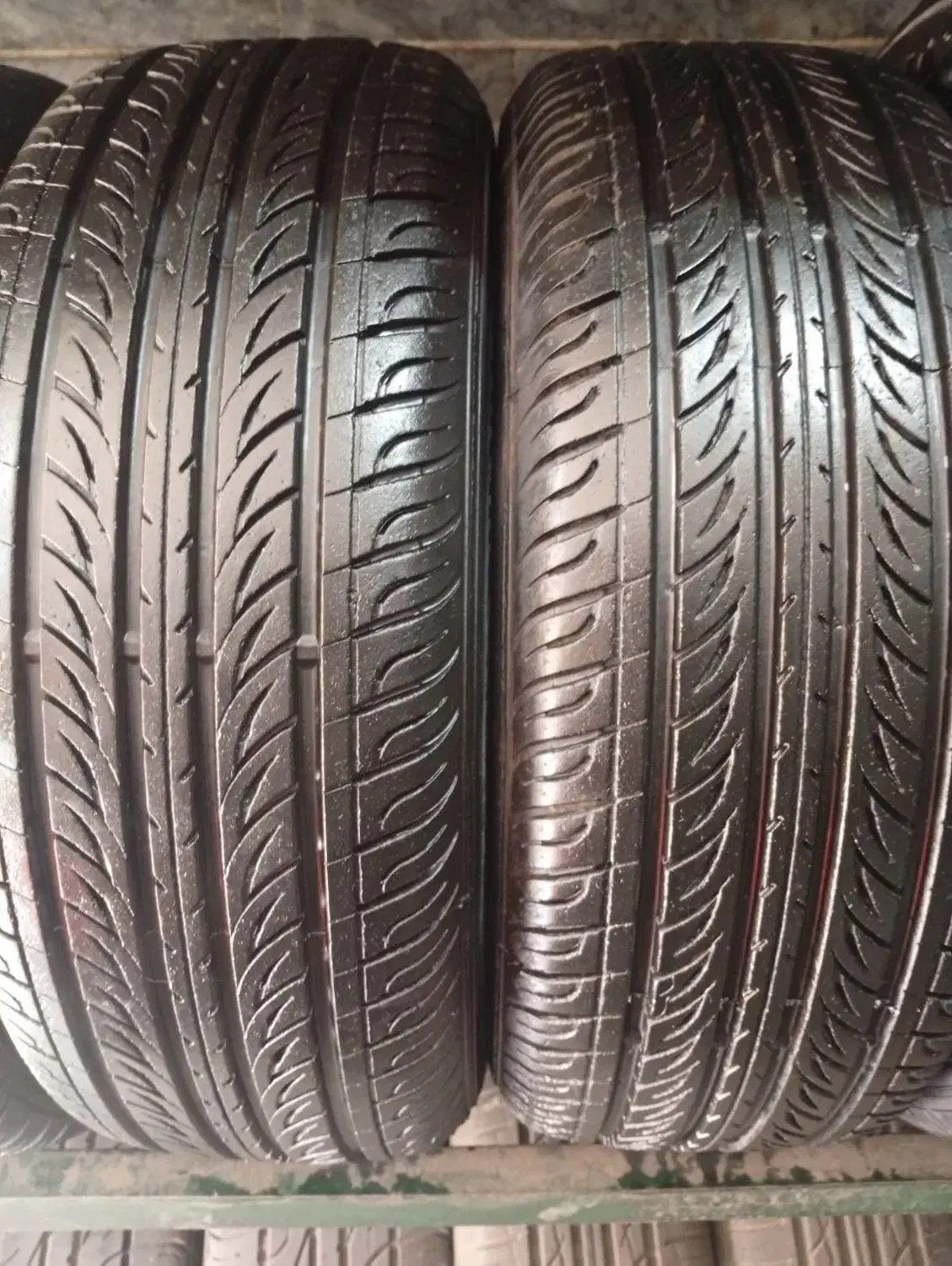 لاستیک ۲۰۵/۶۵/۱۵|قطعات یدکی و لوازم جانبی|بروجرد, |دیوار