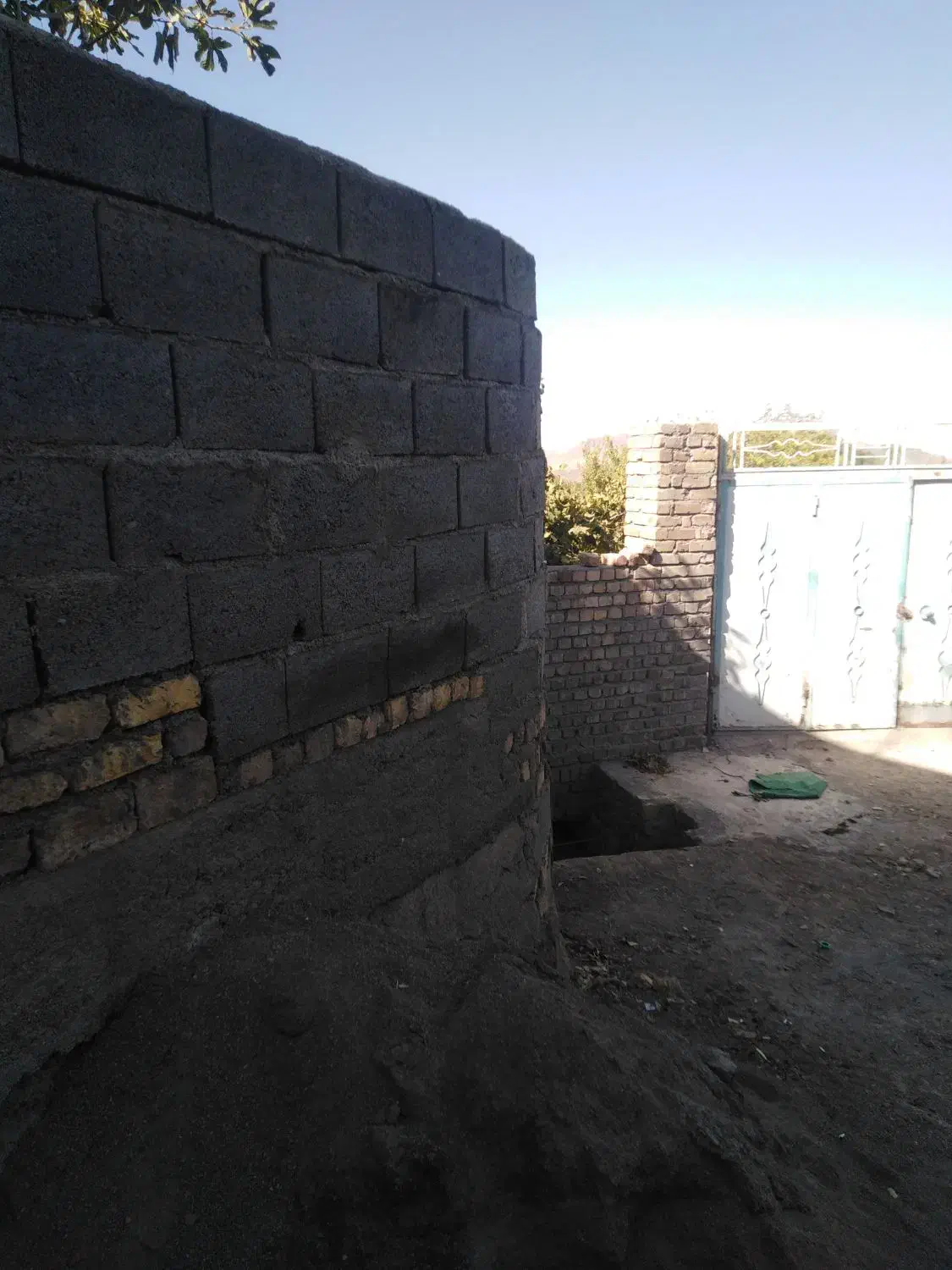 باغچه چهاردیواری وشنوه بخش کهک برجاده ماشین رو|فروش زمین و ملک کلنگی|قم, شاه سید علی|دیوار