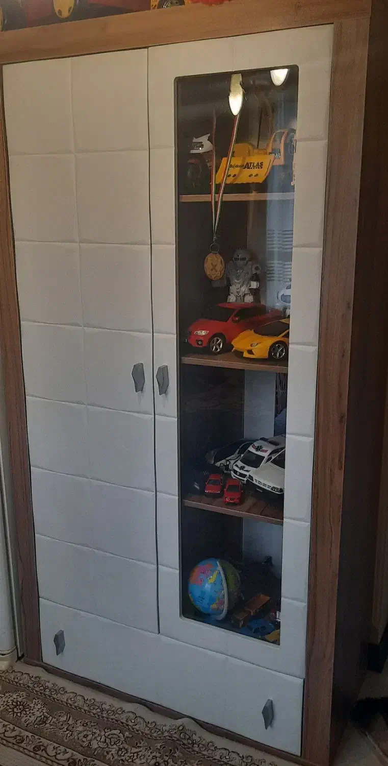 تخت و کمد|تخت و سرویس خواب|پردیس, فاز ۱|دیوار