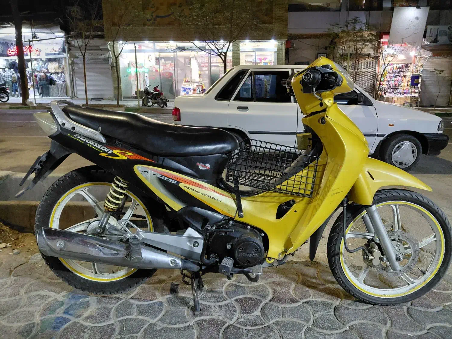 ویو رادیسون 93|موتورسیکلت|سبزوار, فرهنگیان|دیوار