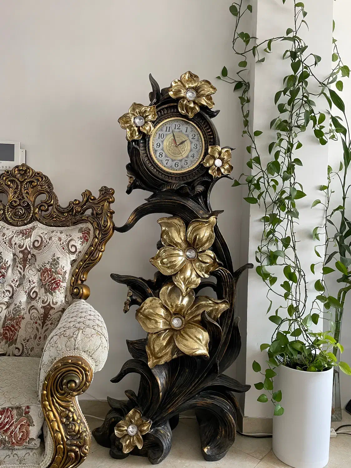 مبل استیل و ساعت|مبلمان خانگی و میز عسلی|لاهیجان, رجایی|دیوار