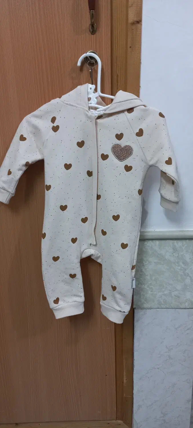 پوشاک نوزاد|کفش و لباس بچه|قم, شهرک امام حسن|دیوار