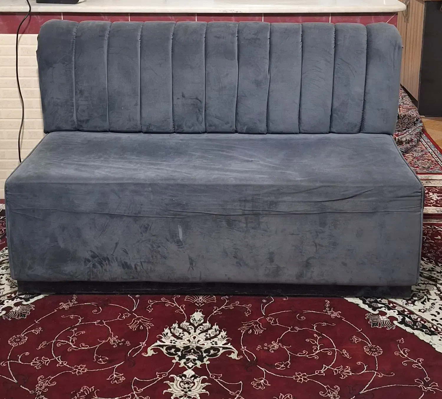 مبل|مبلمان خانگی و میز عسلی|صحنه, |دیوار