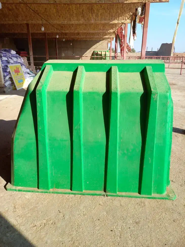 باکس گوساله|حیوانات مزرعه|قم, بقیع|دیوار