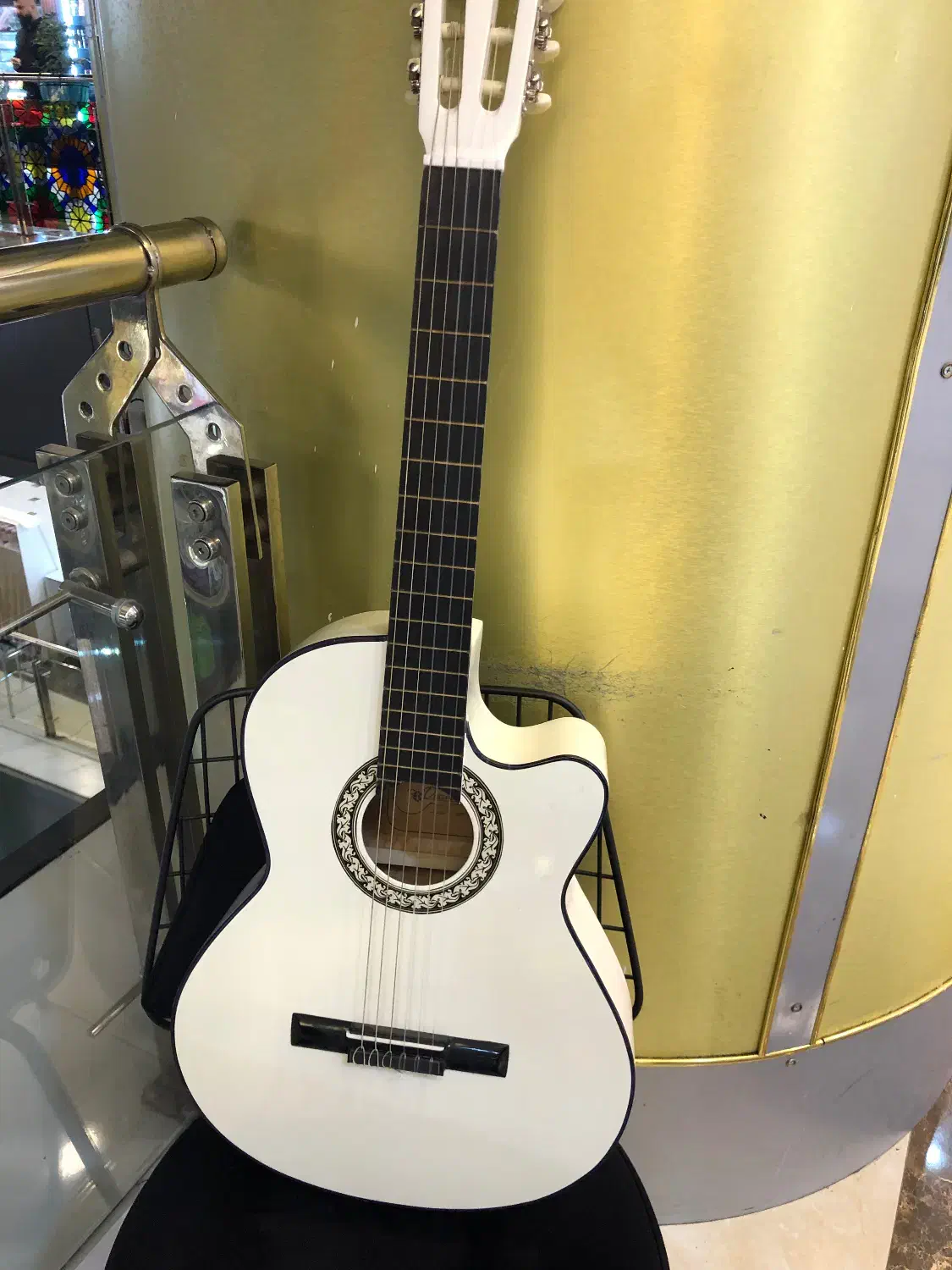 فروش‌گیار دیاموند اونم یه رنگ خاص|گیتار، بیس، امپلیفایر|مهاباد (آذربایجان غربی), |دیوار