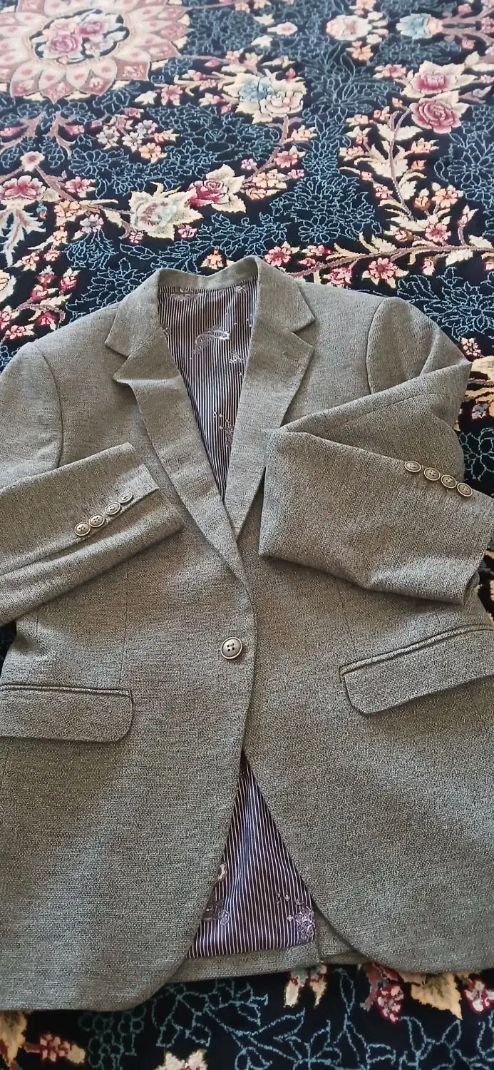 کت تک|لباس|هرسین, |دیوار