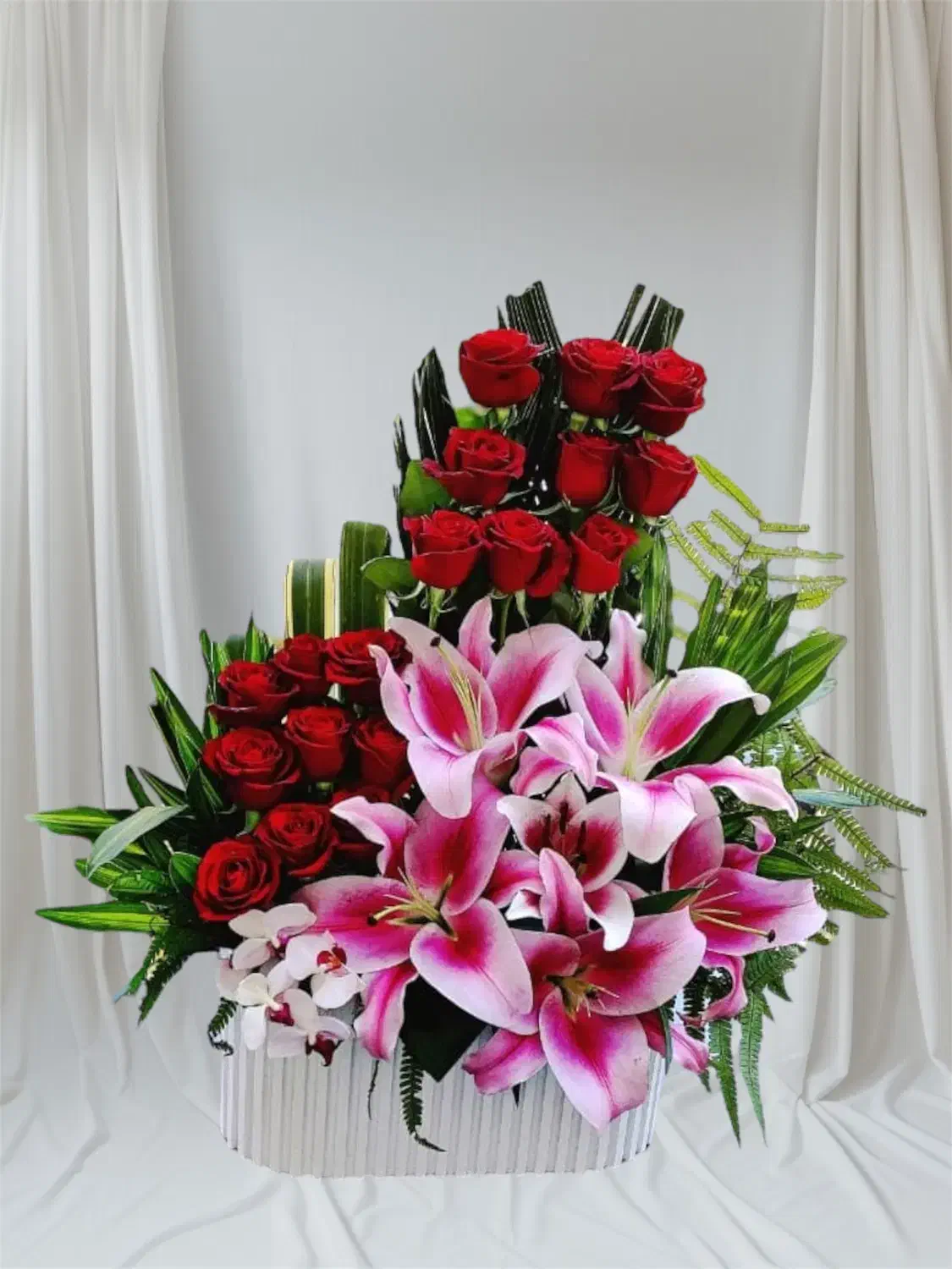 دسته گل در هر سایز|گل مصنوعی|ارومیه, |دیوار