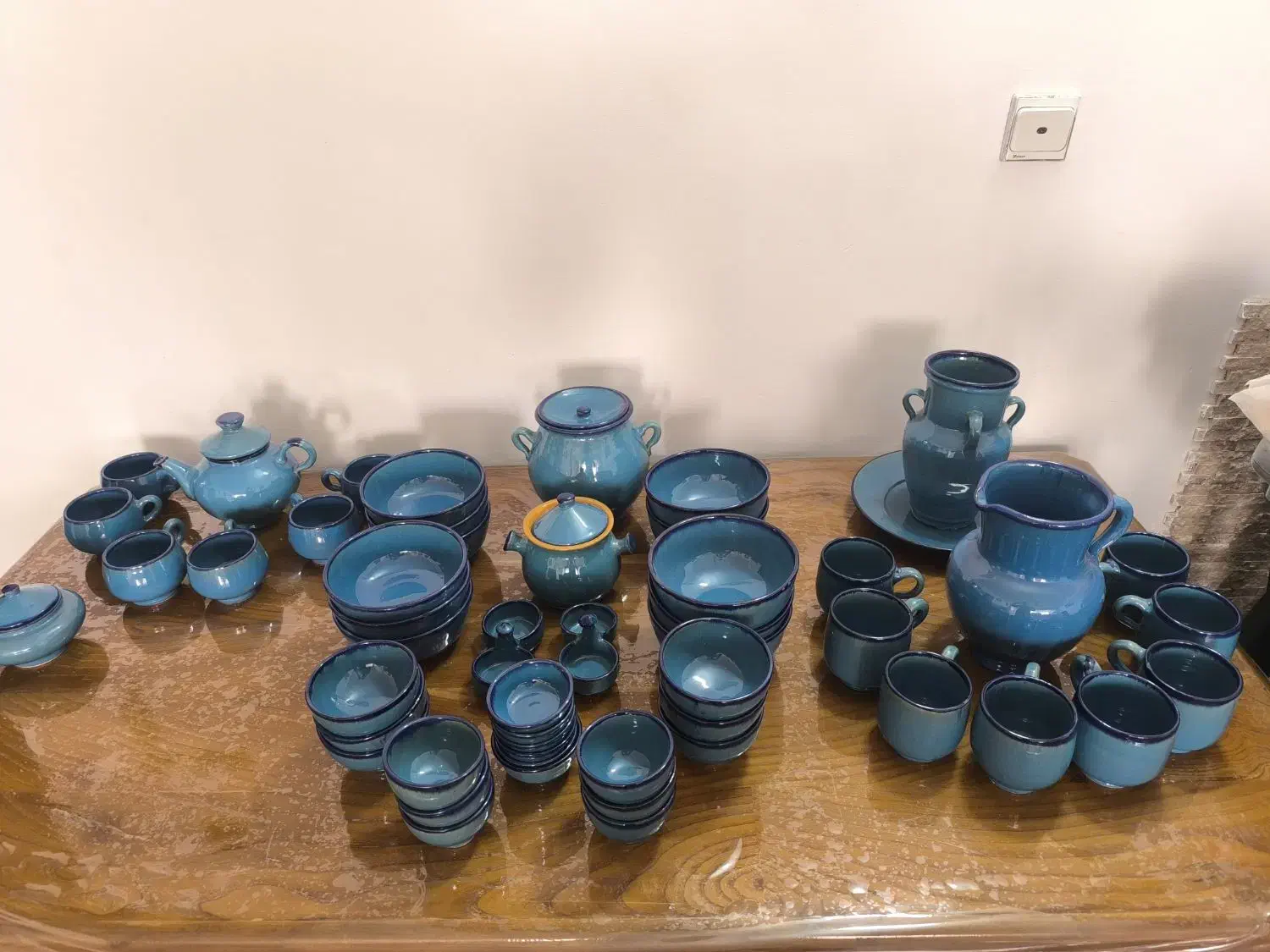 سرویس سفال و بشقاب و خورشت خوری پیرکس|ظروف سرو و پذیرایی|کرج, حصارک بالا|دیوار