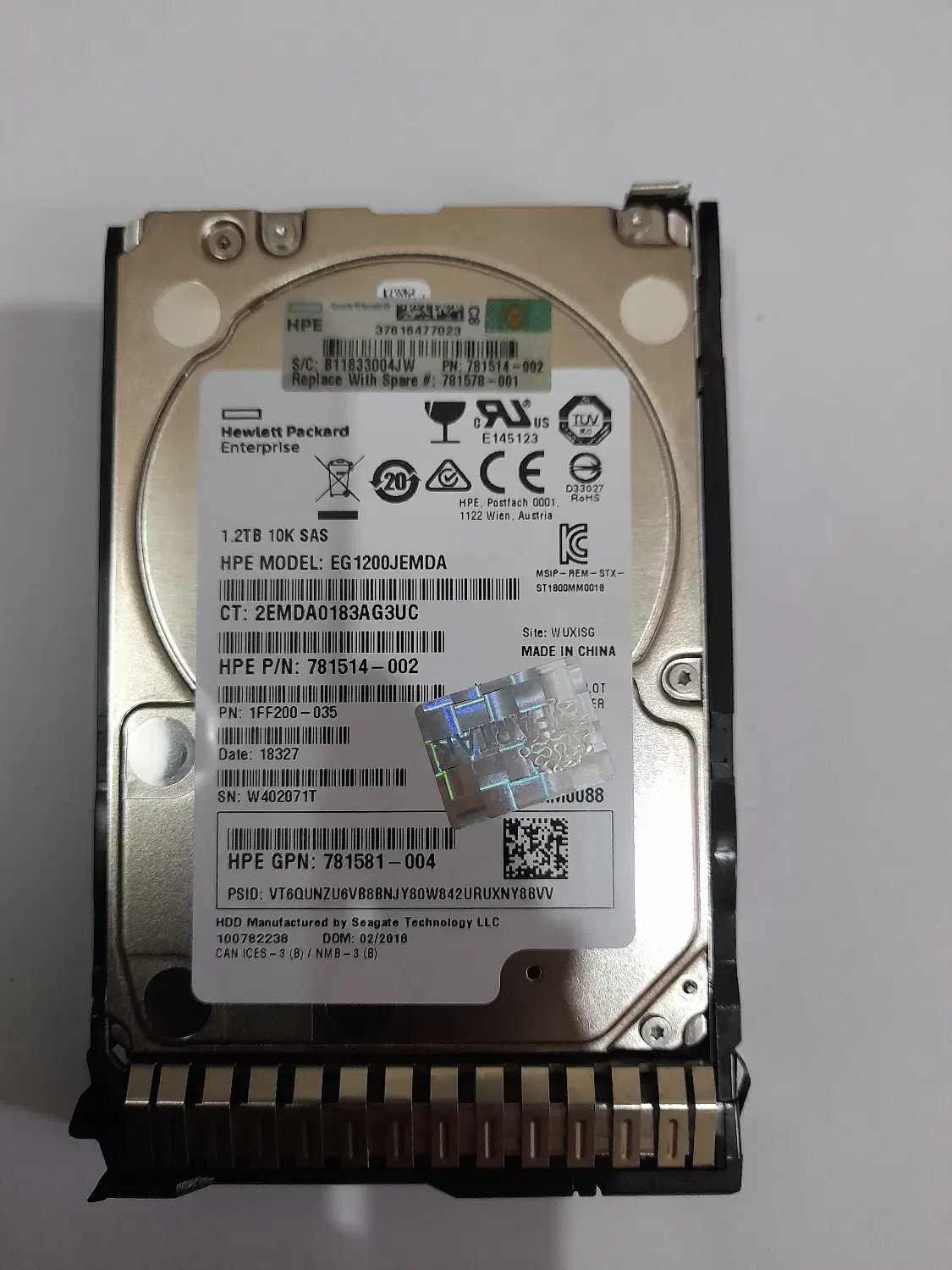 هارد اصلی سرور  HPE SAS 1.2 TRAوهاردسرورSSD 400G|قطعات و لوازم جانبی رایانه|مشهد, مشکینی (شهرک غرب)|دیوار