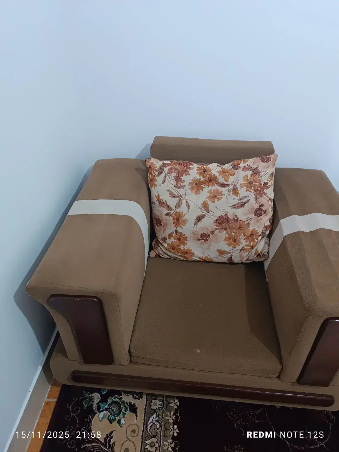 مبل راحتی|مبلمان خانگی و میز عسلی|کاشان, قطب راوندی|دیوار