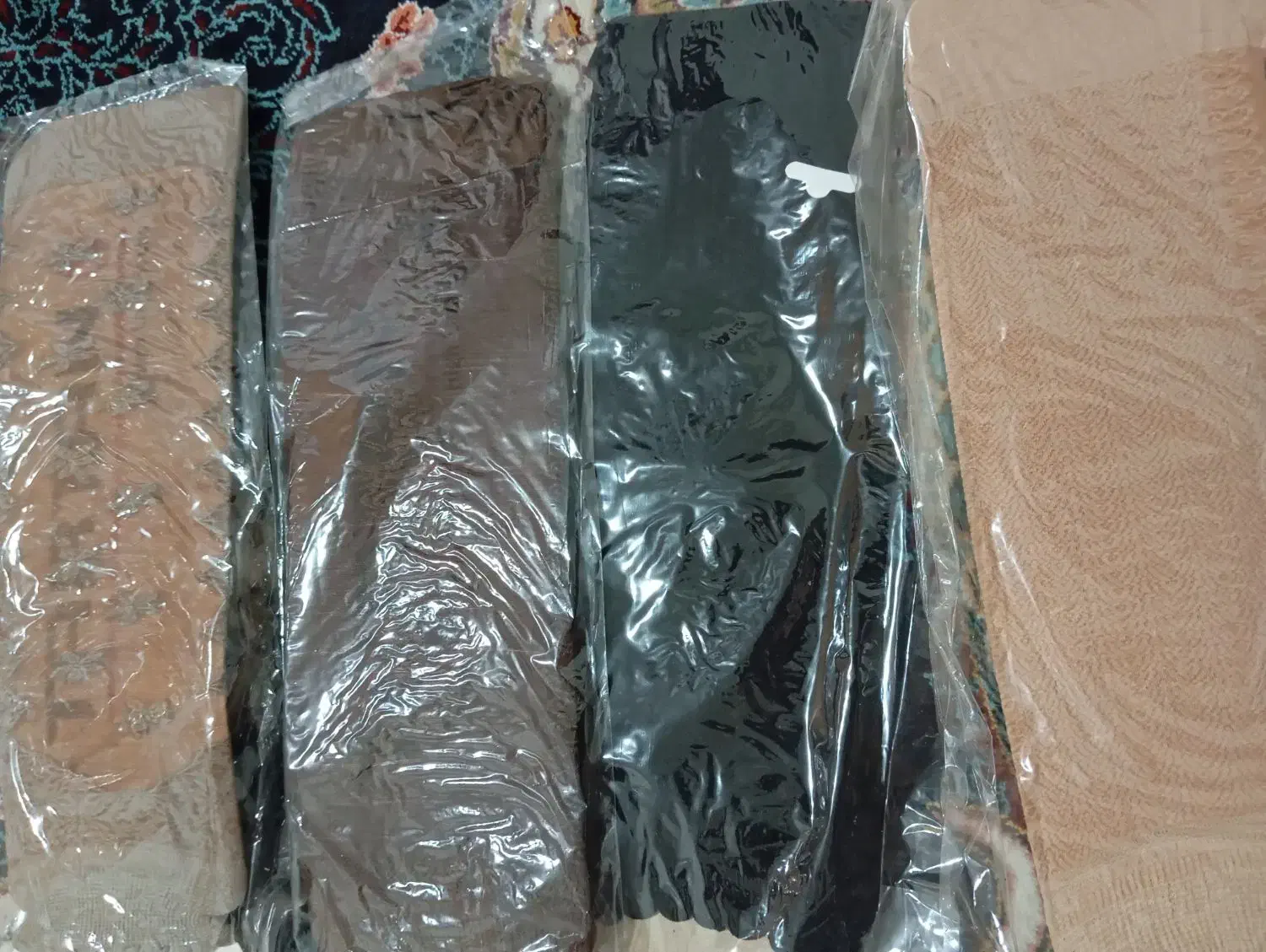 تعدادی جوراب دونه ای ۲۰|لباس|تهران, کیانشهر|دیوار