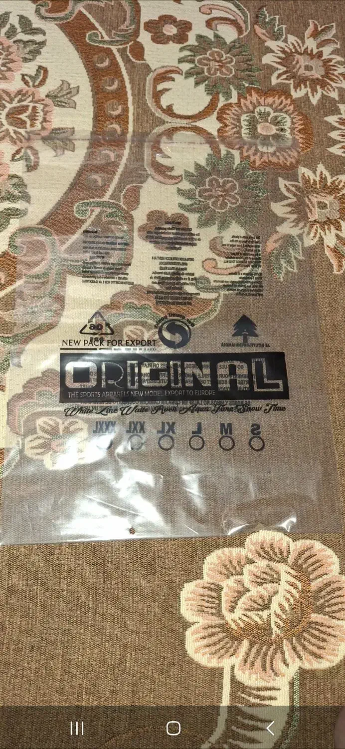 فروش یک میز برش آهنی و سلفون و کاپشن تک|لوازم خیاطی و بافتنی|تهران, امیریه|دیوار