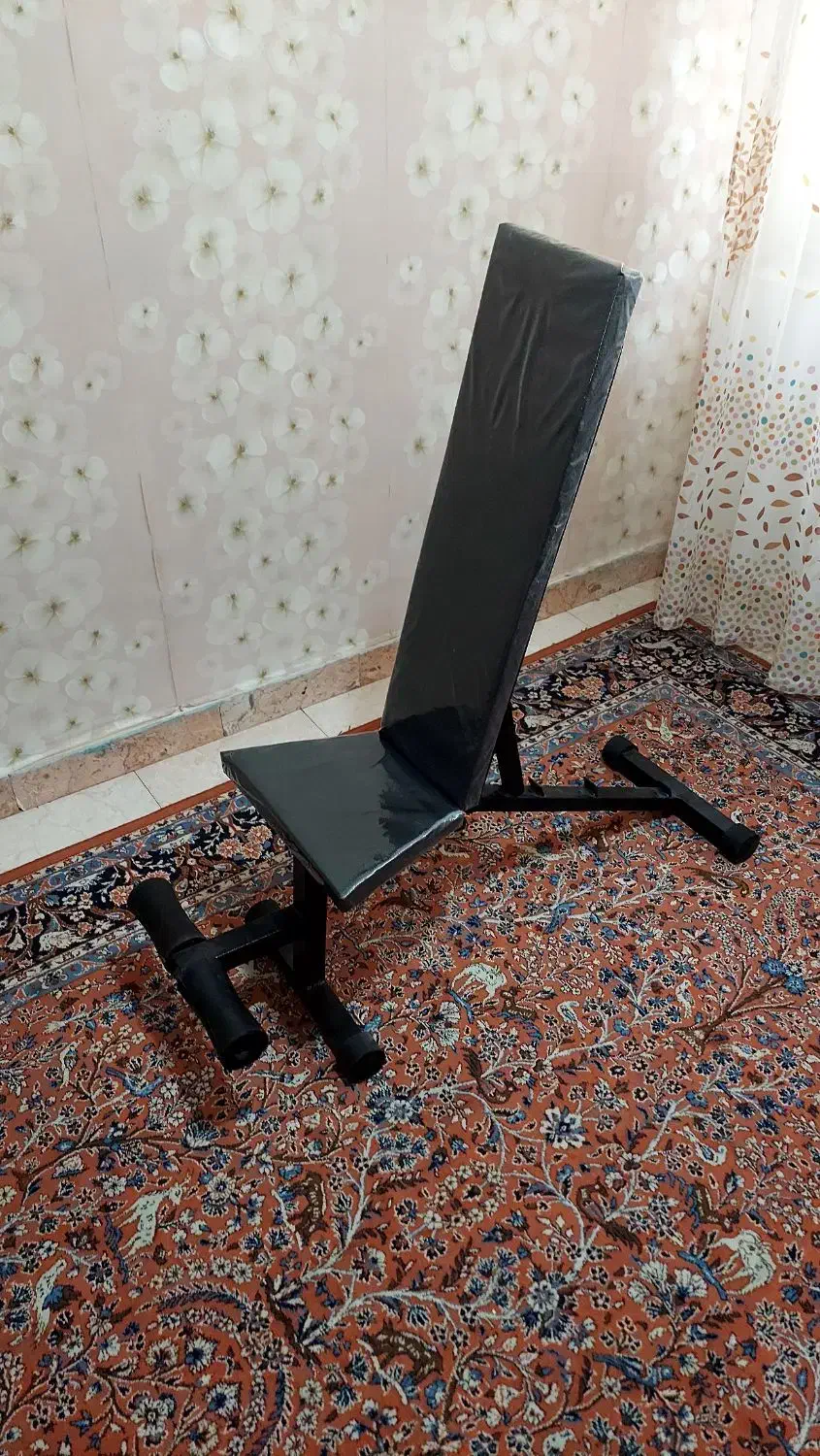وسایل بدنسازی(صندلی و دمبل و وزنه‌مچ‌دست‌وپا)|تجهیزات ورزشی|تهران, شهر زیبا|دیوار