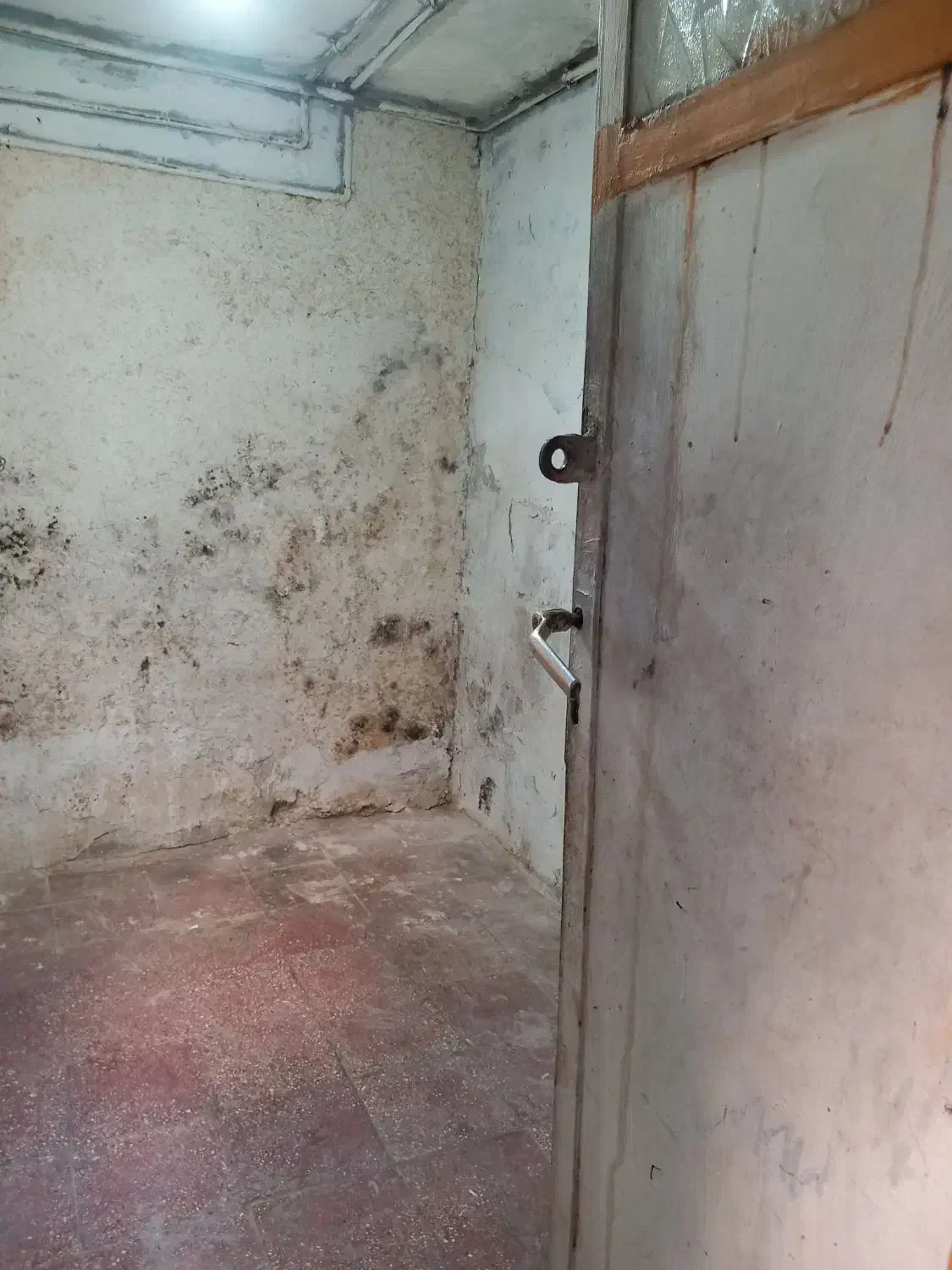 جیحون یک واحد ۱۴ متری دارای پارک موتور طبقه همکف