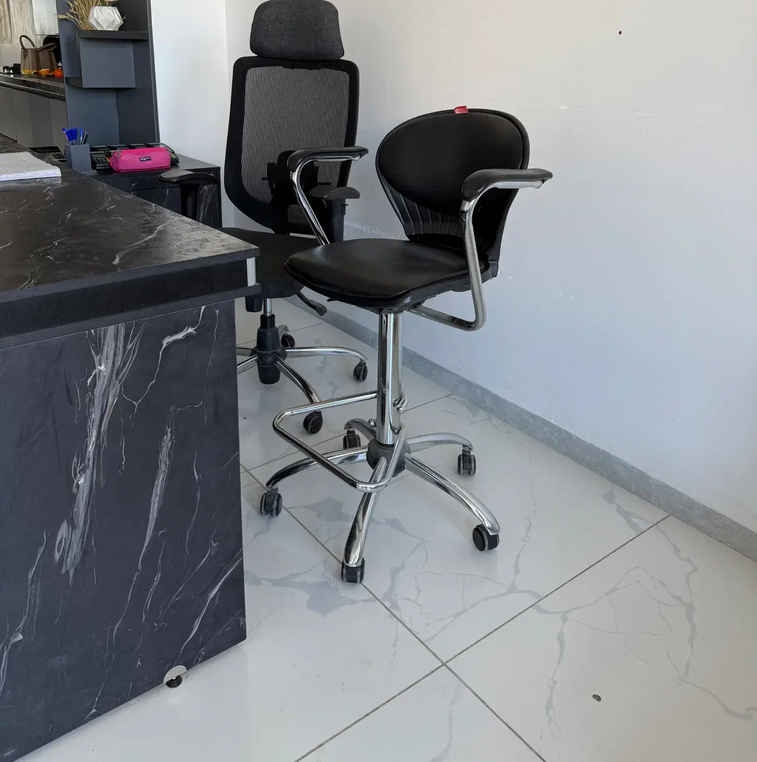 صندلی منشی 3تومن|دفتر کار|ساری, |دیوار