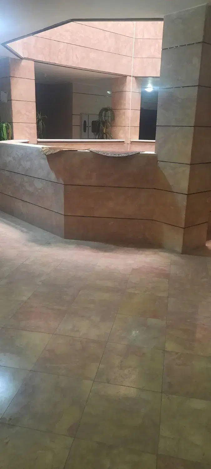 نیازمند نیروی نگهبان برای ساختمان|استخدام سرایداری و نظافت|فولادشهر, C7|دیوار