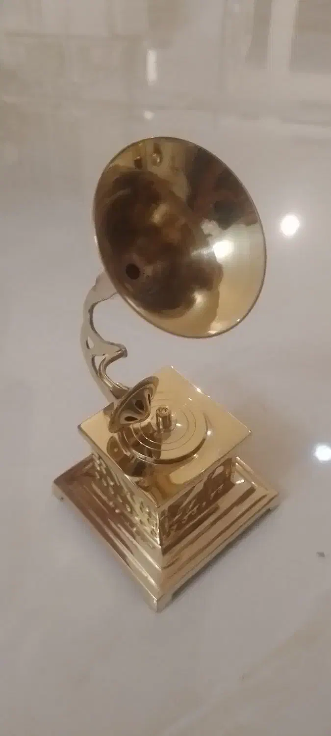 یکسری لوازم قدیمی برنجی|کلکسیون اشیاء عتیقه|تهران, بهار|دیوار