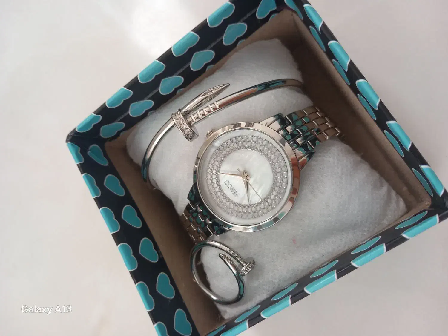 ساعت مچی زنانه برند FENCCI ست دستبند و انگشتر میخی|ساعت|قائن, |دیوار