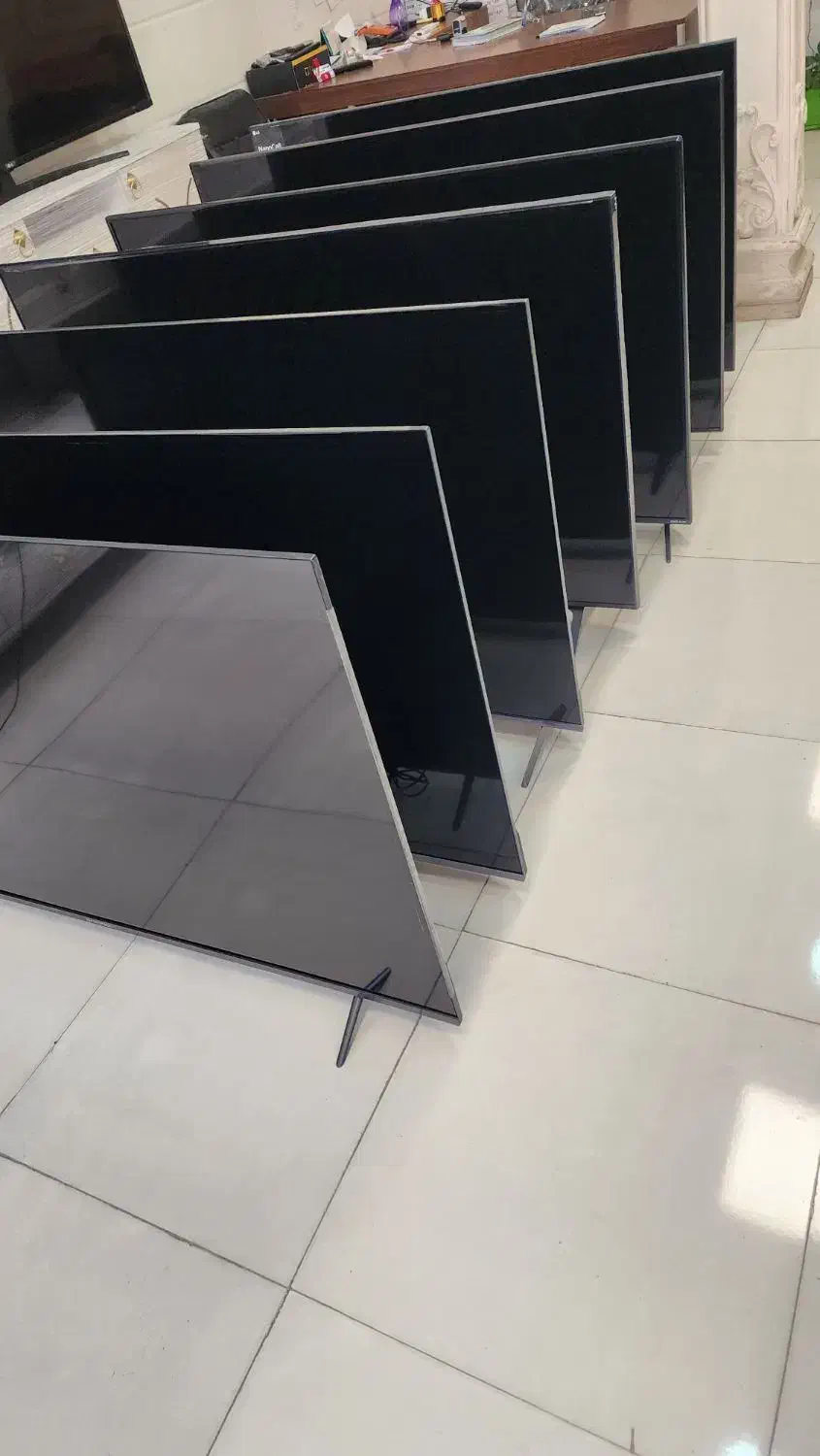 ایرانی و خارجی تلویزیونهای پشت ویترینی باضمانت|تلویزیون و پروژکتور|قم, علی آباد|دیوار