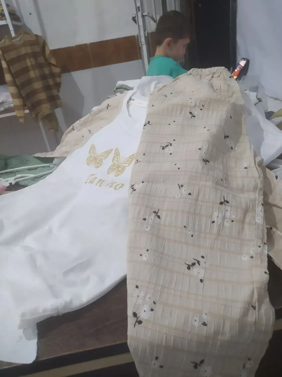 لباس بچه گانه|کفش و لباس بچه|نقده, |دیوار