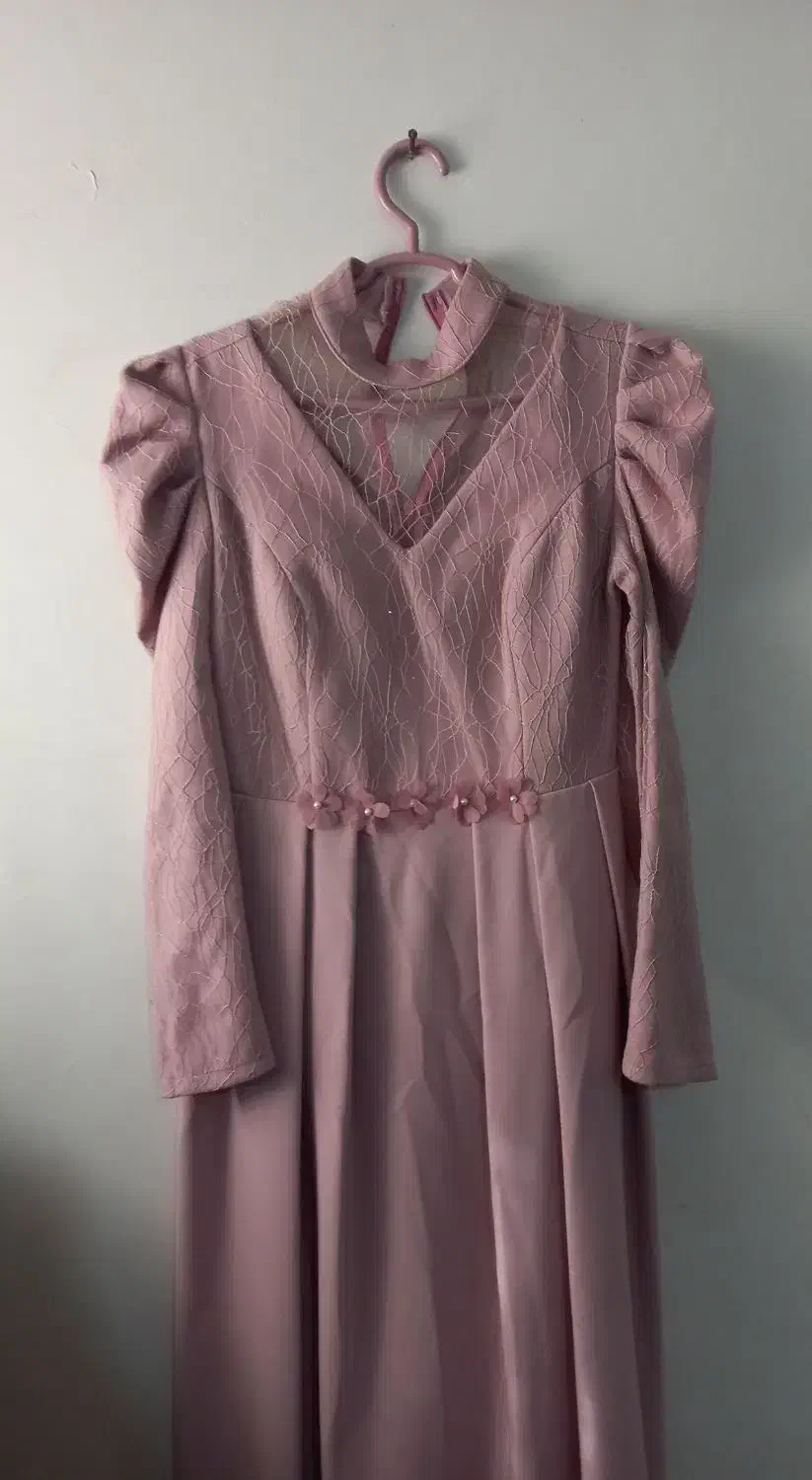 لباس مجلسی|لباس|رشت, توشیبا|دیوار