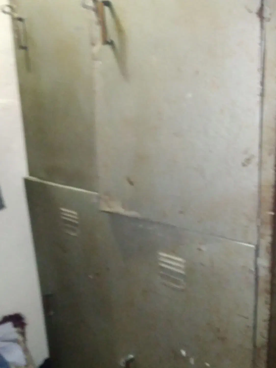 کمد آهنی و میز آهنی|جاکفشی، کمد، دراور|بندرعباس, |دیوار