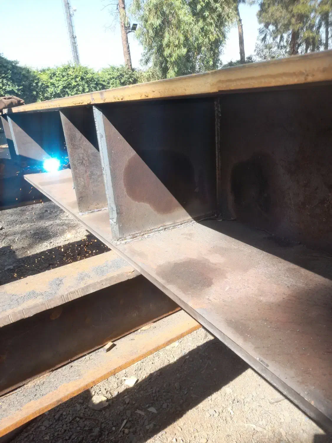 ساخت و نصب اسکلت فلزی سبک و سنگین|خدمات پیشه و مهارت|تهران, اختیاریه|دیوار