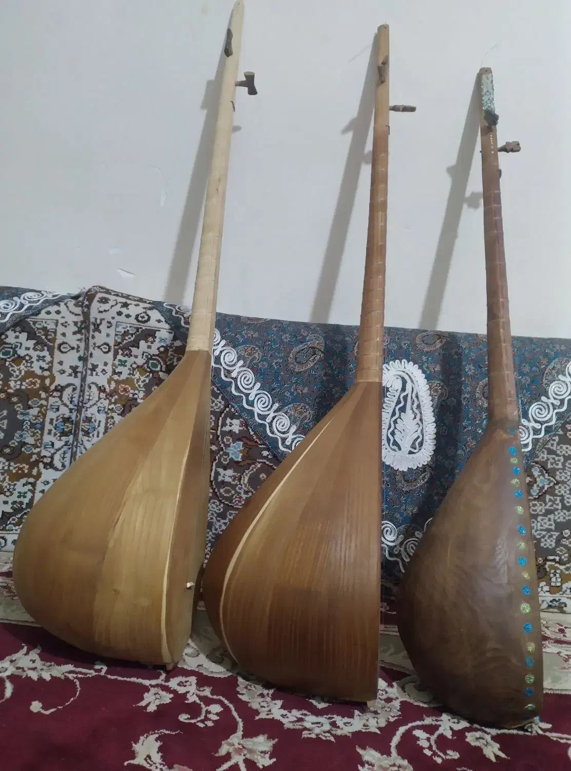 دوتار|سازهای سنتی|سرداران, |دیوار