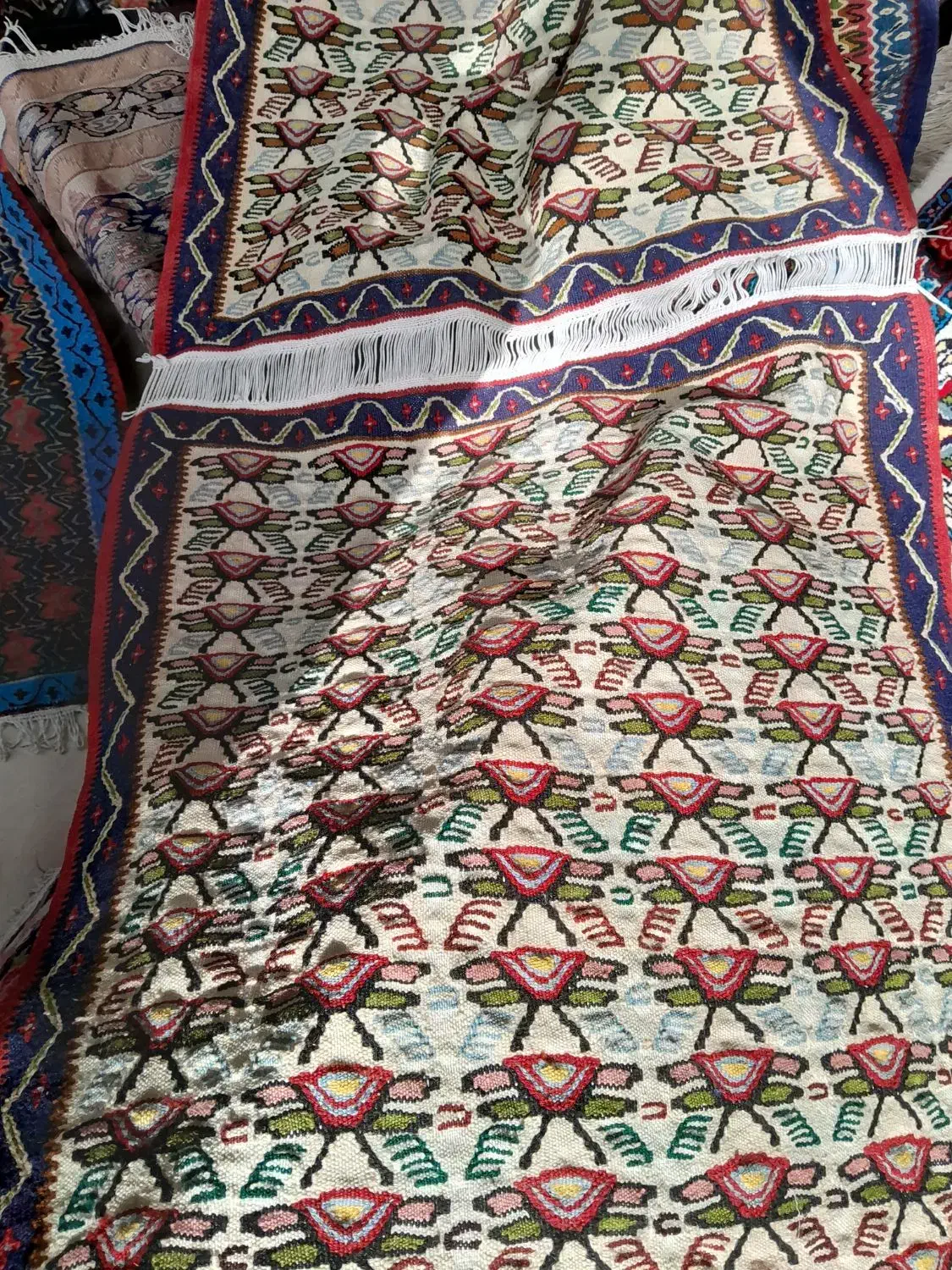 چند عدد سجاده|گلیم، جاجیم، گبه|سنندج, |دیوار