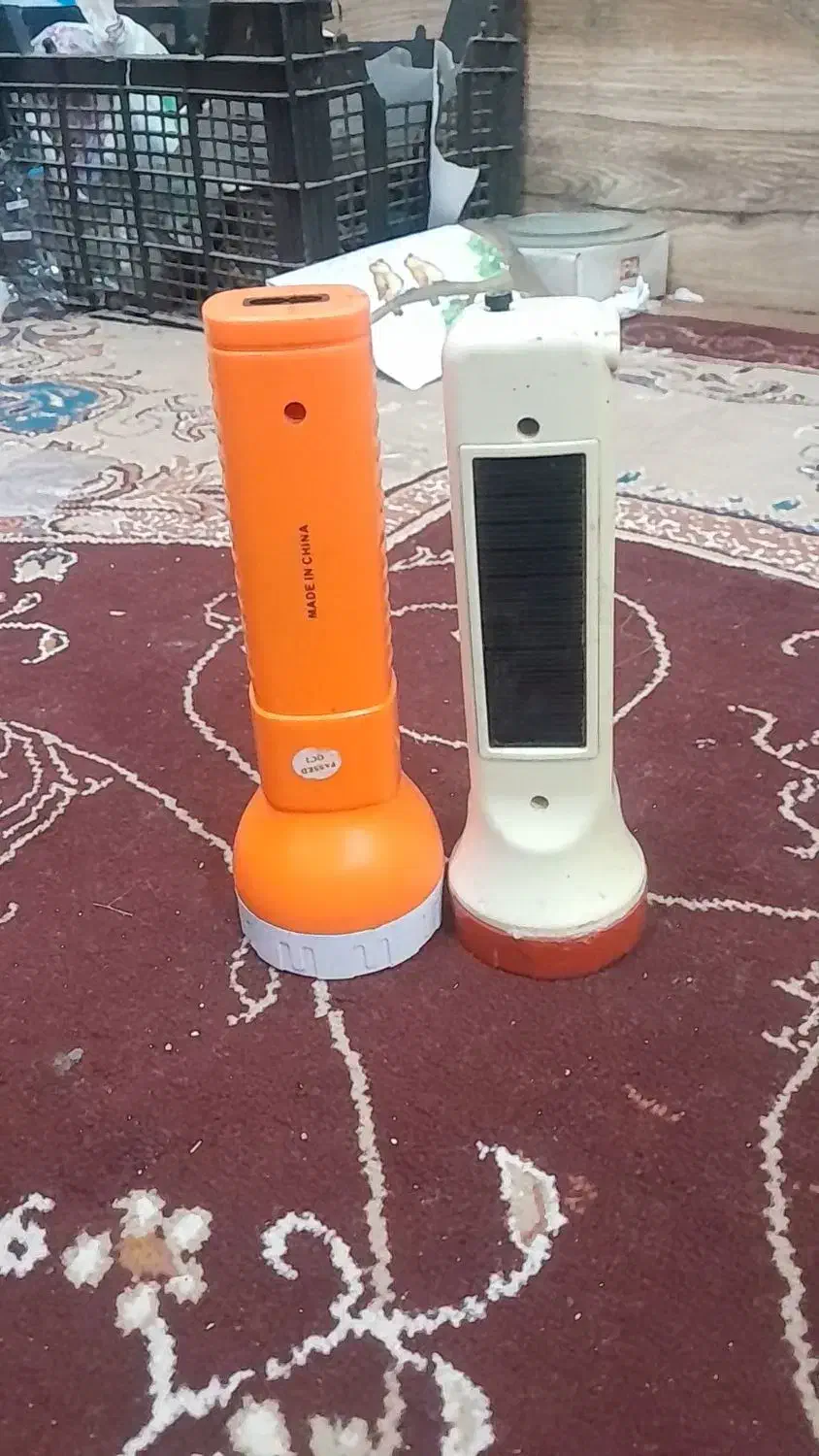 چراغ های شارژی سالم و درحدنو نور سفید یخی|لامپ و چراغ|میناب, |دیوار