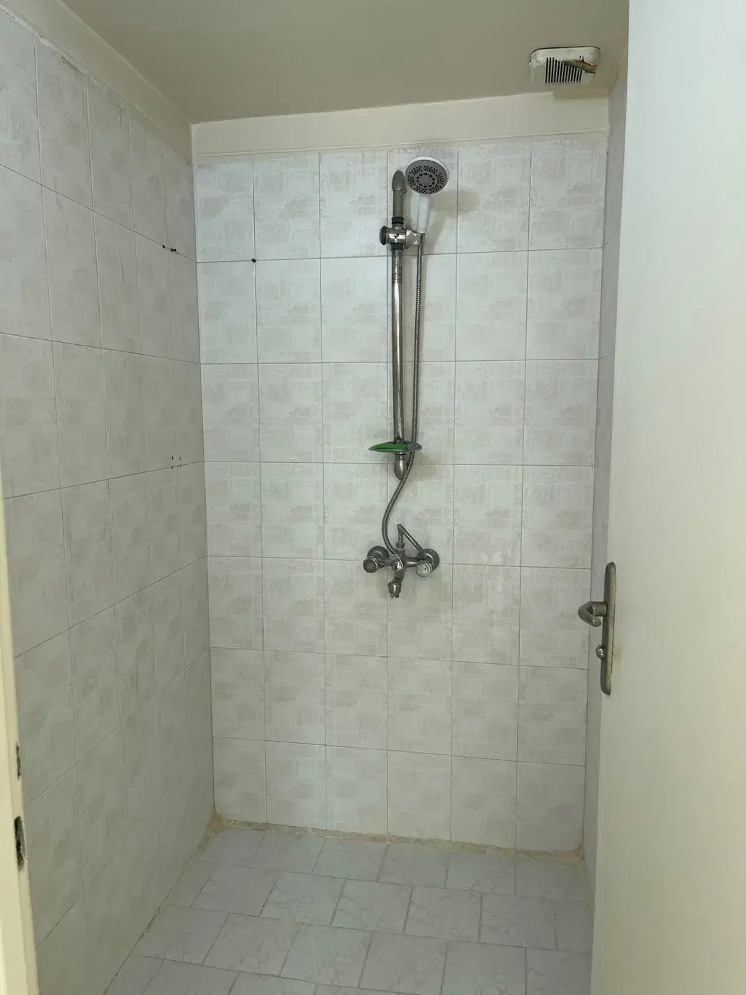 60م1خ تخلیه ط3بااسانسورغ میدان7حوض