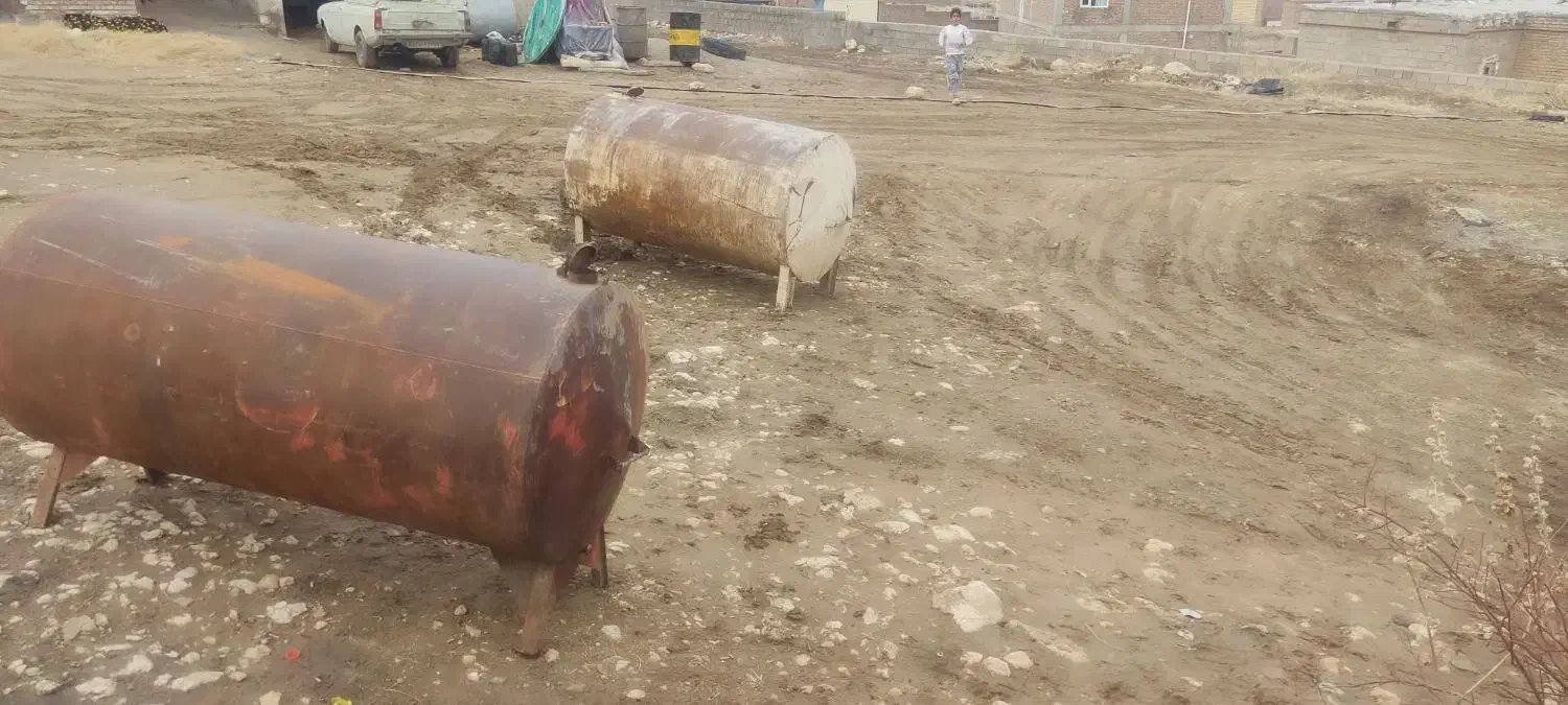 تانکر 2000 لیتری و 1600 3 عدد|ماشین‌آلات صنعتی|سیمینه, |دیوار