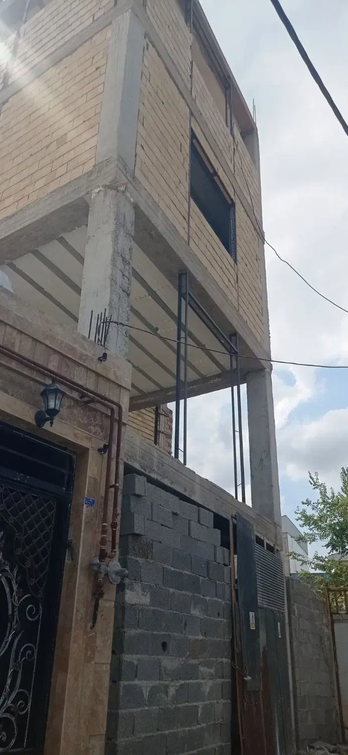 واحد110متر ۲خواب پارکینگ،اسانسور،۲بر،خوش نقشه،ولکس|فروش آپارتمان|رشت, عینک|دیوار