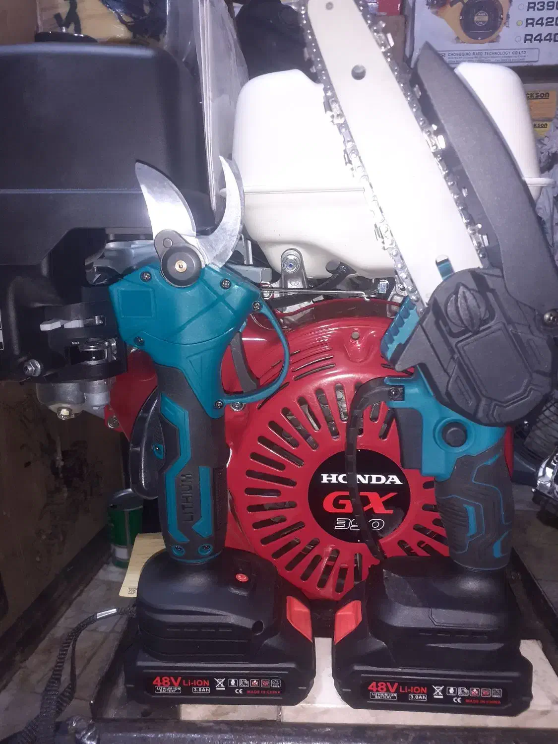 اره شارژی و قیچی شارژی باغبانی|ابزارآلات|بروجرد, |دیوار