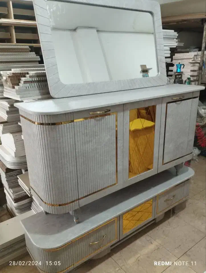 ست میز تلوزیون و آینه و کنسول تمام ام دی اف|میز تلویزیون|مرودشت, فاز دوم شهرک فرهنگیان|دیوار