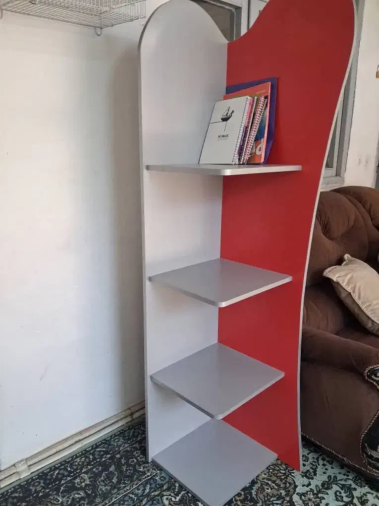 کتابخانه|کتابخانه، شلف، قفسه‌های دیواری|سنگر, |دیوار