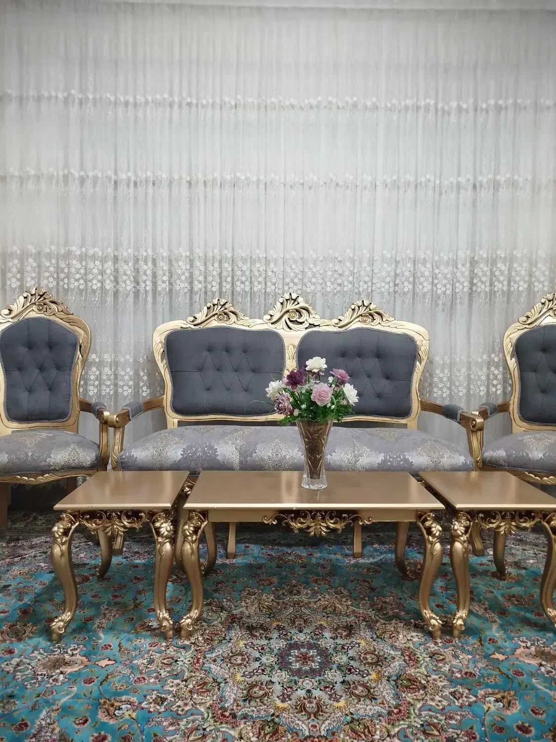 مبل سلطنتی نو همراه میز|مبلمان خانگی و میز عسلی|بیرجند, |دیوار