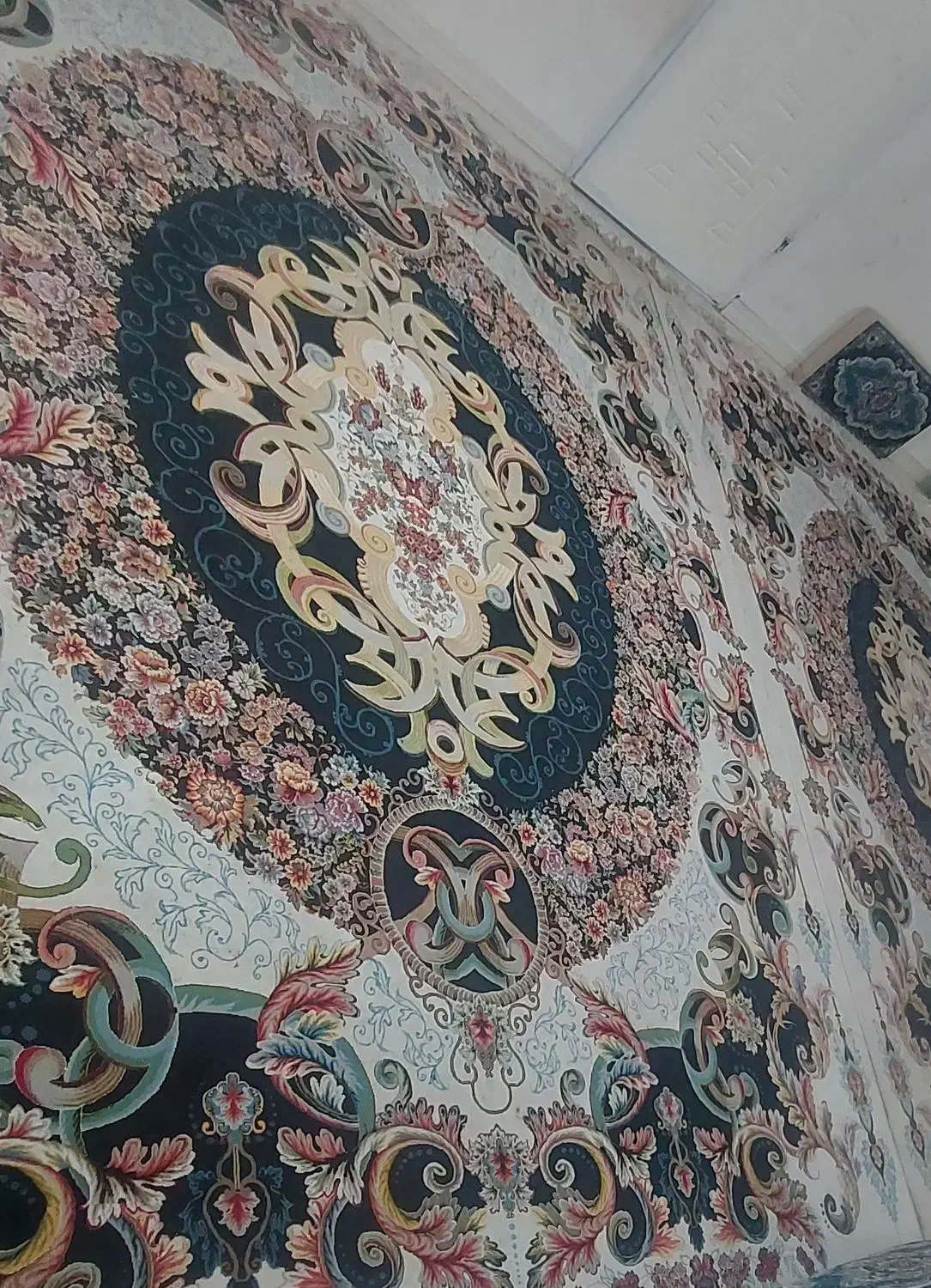 فرش ۱۲متری نگین مشهد|فرش|رباطکریم, کیکاور|دیوار