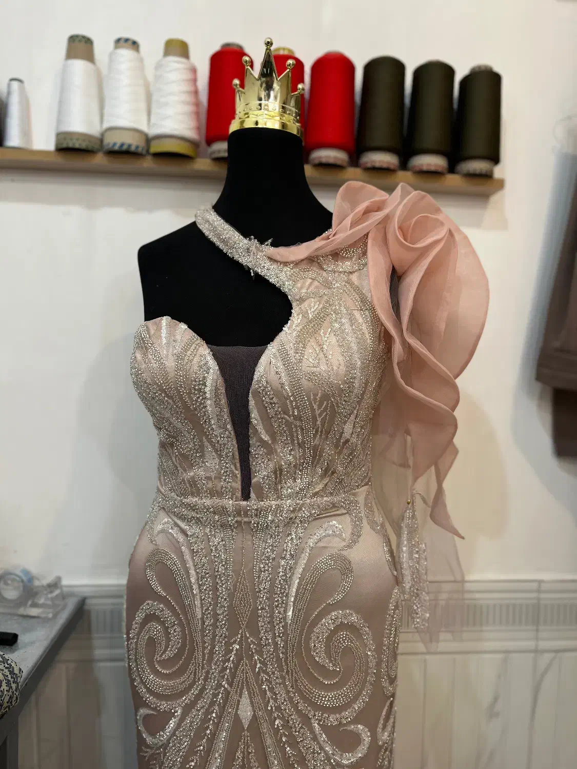 دوخت لباس مجلسی وعقد ولباس عروس|لباس|تبریز, |دیوار