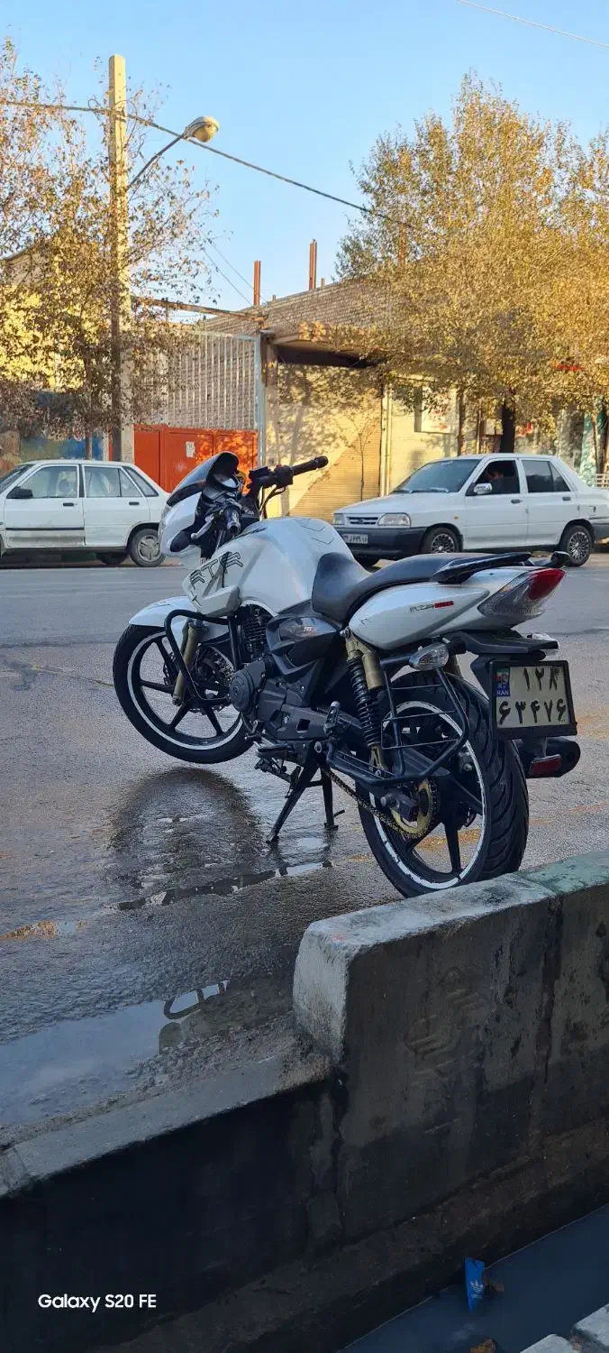 آپاچی ۱۸۰ مدل ۸۹ آپاچی ۹۵ هم موجود|موتورسیکلت|قم, شاه ابراهیم|دیوار