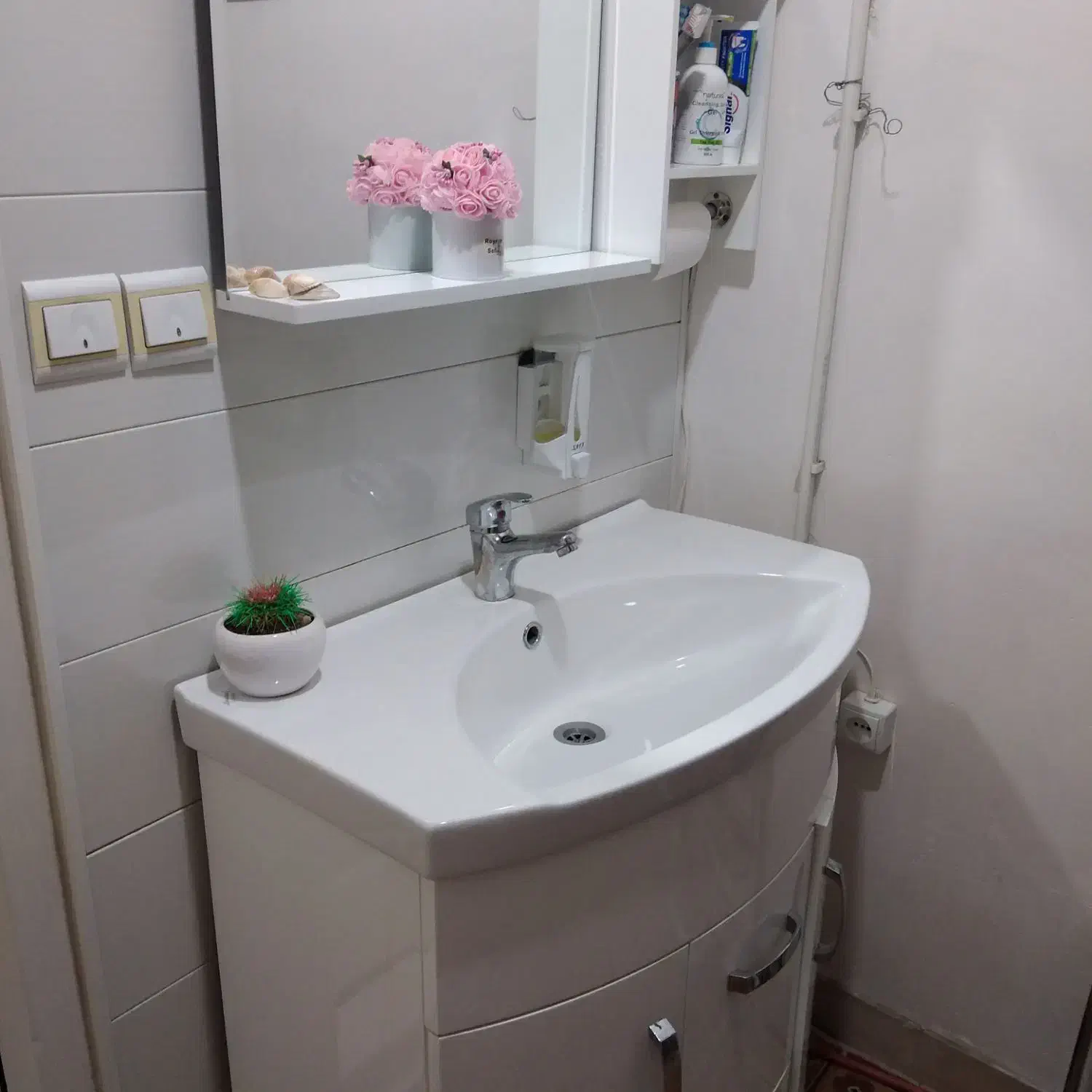 نصب روشویی. ظرفشویی. لوله کشی.|خدمات پیشه و مهارت|تبریز, |دیوار