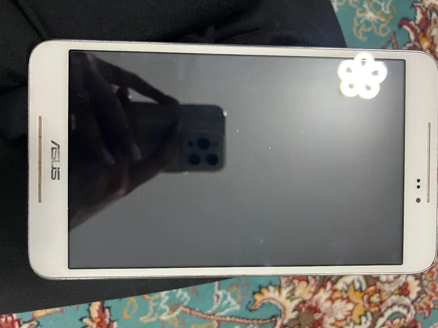 تبلت ایسوس|تبلت|نیشابور, گمنام غربی|دیوار