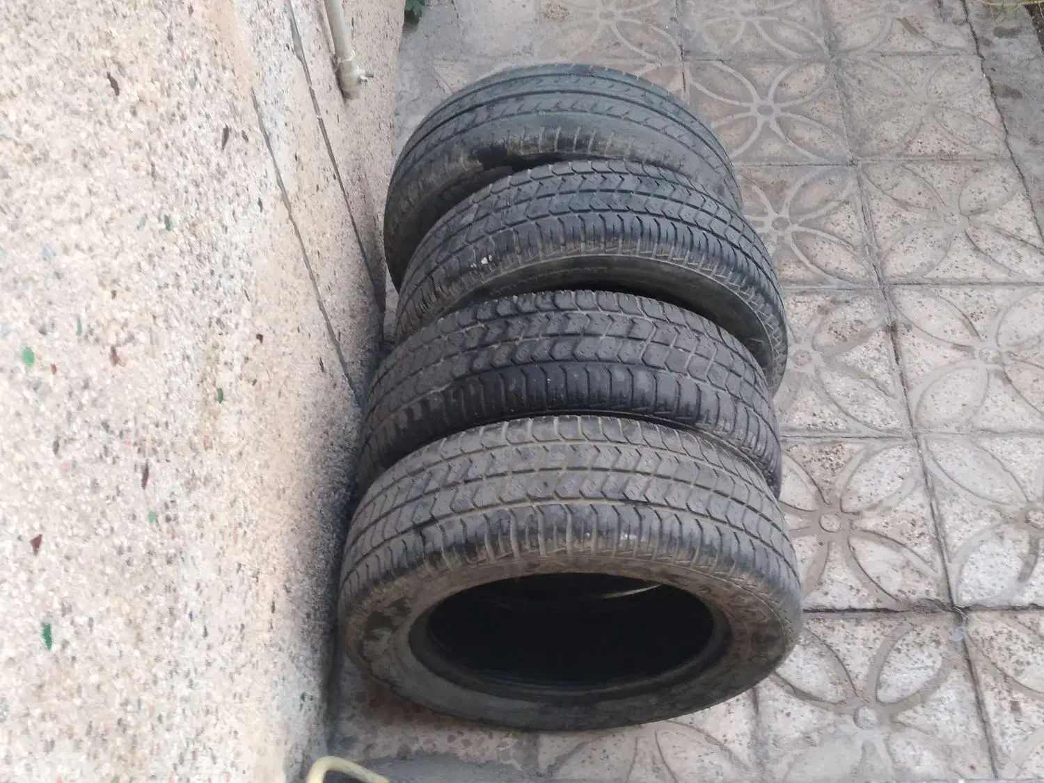 تایر پراید با گاز سی ان جی|قطعات یدکی و لوازم جانبی|اصفهان, همتآباد|دیوار