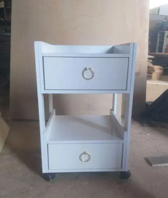 ترولی میز ناخن پاف تخت|آرایشگاه و سالنهای زیبایی|شیراز, شهرک صنعتی شیراز|دیوار